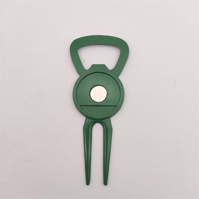 Golf Divot Tool ကို မှန်ကန်စွာအသုံးပြုနည်း