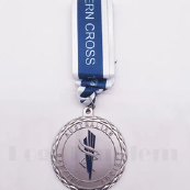 Dise&ntilde;o de medallas deportivas de metal duraderas y llamativas para atletas